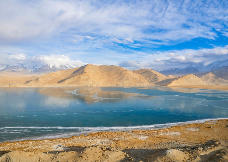 Karakul Lake