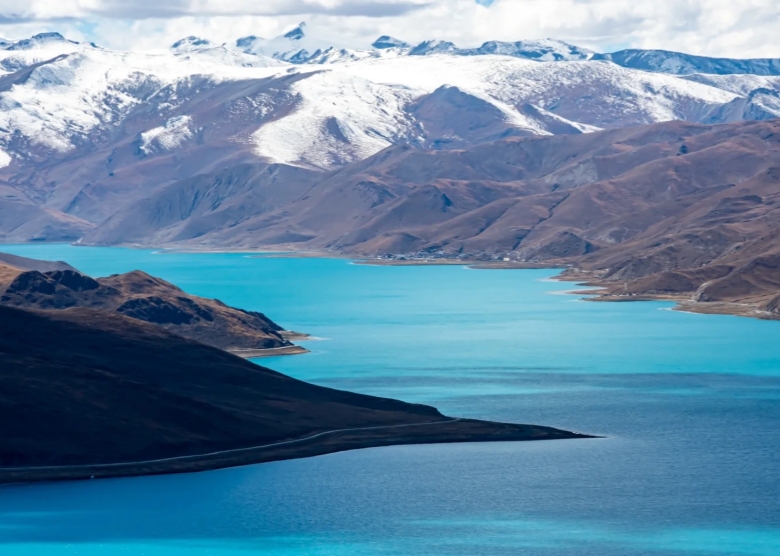 Yamdrok Lake