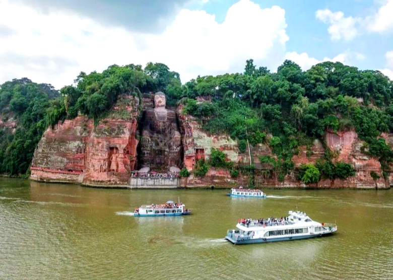 Take a River Boat to View Leshan Giant Buddha